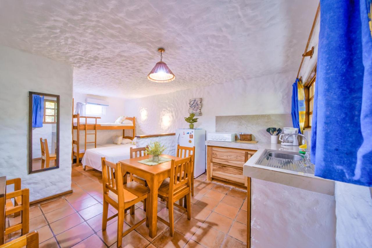 Ola Bonita Beachfront Apart Hotel Плайя-Ермоса Екстер'єр фото